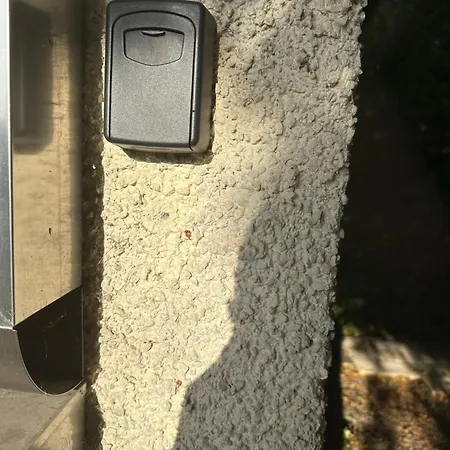 Apartament Gemuetliche Gaeste Fuer Ruhige Naechte. Zentral