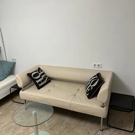 Apartment Gemuetliche Gaeste Fuer Ruhige Naechte. Zentral *